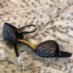 Jig Foo Latin dance shoes